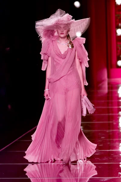 Look 7